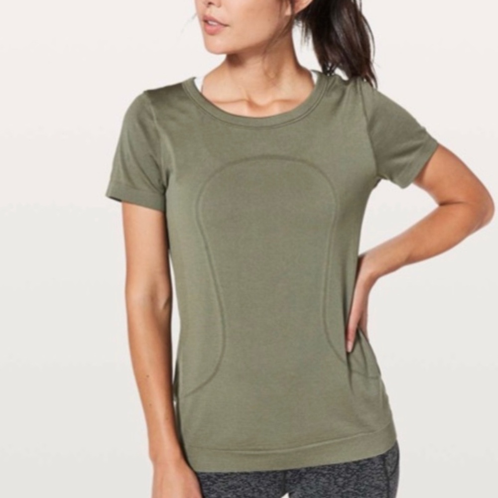 Lululemon Swiftly Tech Breeze Short Sleeve Relaxed Fit